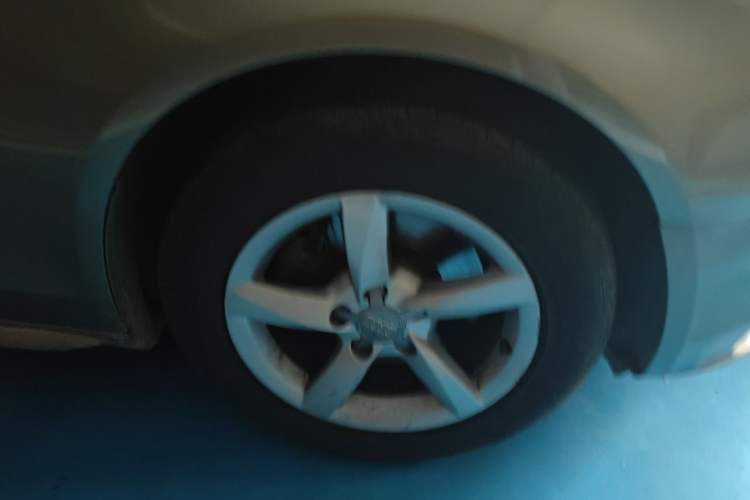 Used Audi A4L 2013 35 TFSI Automatic Comfort Model Right Front Wheel Hub