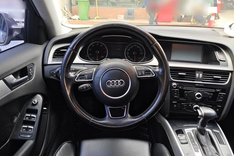 Used Audi A4L 2013 40 TFSI quattro Individual Sport Edition Steering Wheel