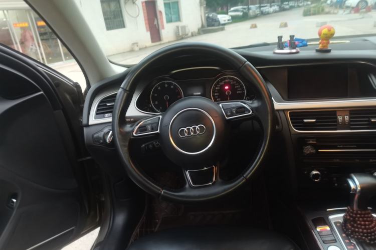 Used Audi A4L 2013 35 TFSI Automatic Technology Edition Steering Wheel