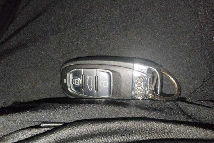 Used Audi A4L 2013 30 TFSI Automatic Comfort Model Vehicle Key