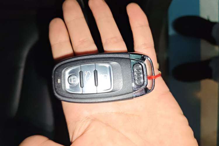 Used Audi A4L 2013 35 TFSI Automatic Comfort Model Vehicle Key
