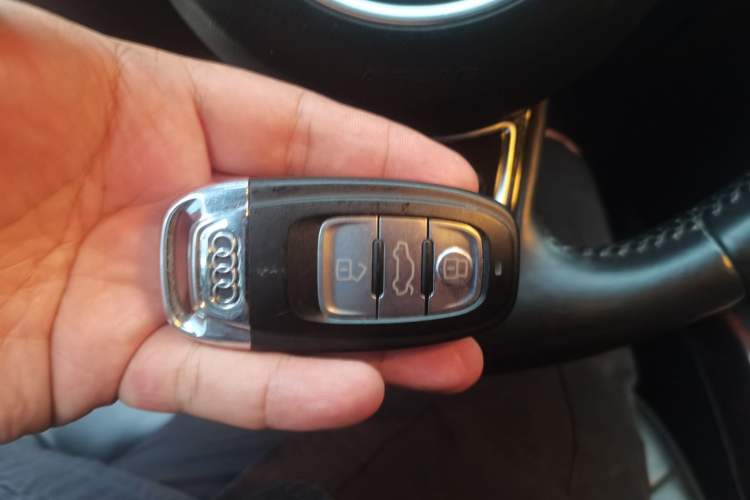 Used Audi A4L 2013 35 TFSI Automatic Technology Edition Vehicle Key