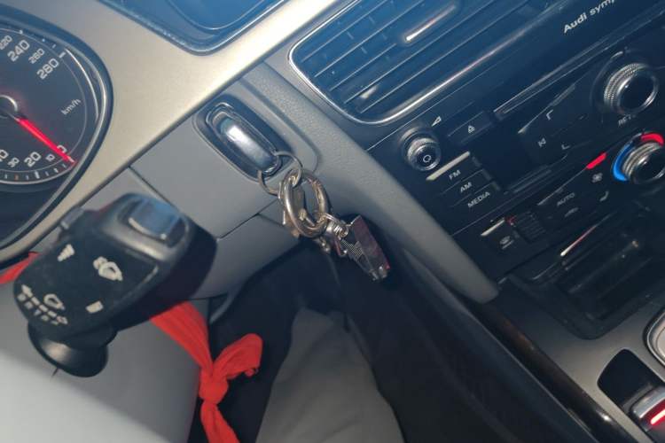 Used Audi A4L 2013 35 TFSI Automatic Comfort Model Vehicle Key