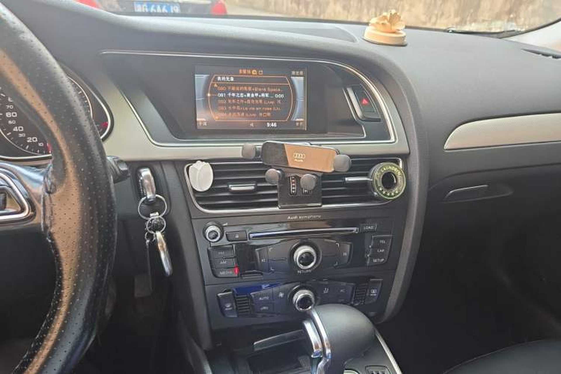 Used Audi A4L 2013 35 TFSI Automatic Comfort Model Audio And AC Panel