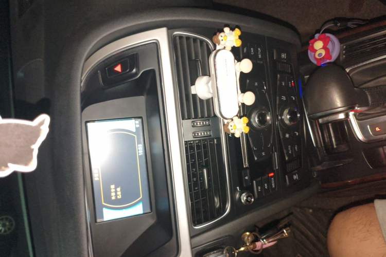Used Audi A4L 2013 35 TFSI Automatic Comfort Model Audio And AC Panel