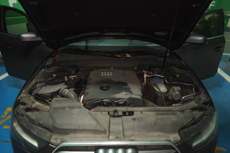 Used Audi A4L 2013 30 TFSI Automatic Comfort Model Engine Bay