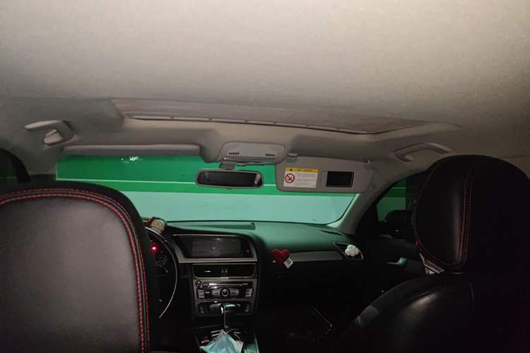 Used Audi A4L 2013 30 TFSI Automatic Comfort Model Headliner