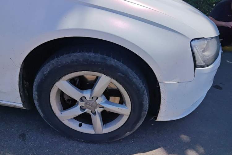 Used Audi A4L 2013 35 TFSI Automatic Standard Model Right Front Wheel Hub