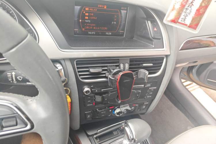 Used Audi A4L 2013 35 TFSI Automatic Comfort Model Audio And AC Panel