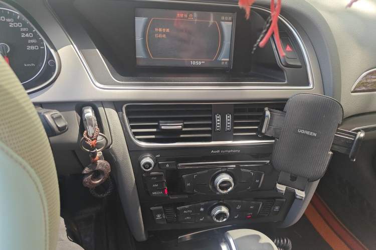 Used Audi A4L 2013 35 TFSI Automatic Comfort Model Audio And AC Panel