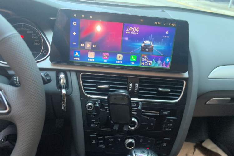 Used Audi A4L 2013 35 TFSI Automatic Standard Model Audio And AC Panel
