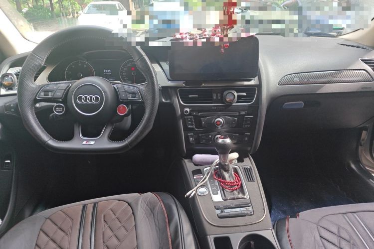 Used Audi A4L 2013 35 TFSI Automatic Standard Model Center Console