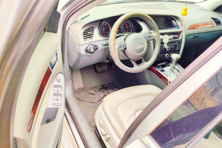 Used Audi A4L 2013 35 TFSI Automatic Standard Model Driver Seat