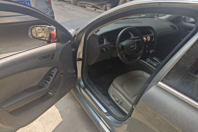 Used Audi A4L 2013 30 TFSI Automatic Comfort Model Driver Seat