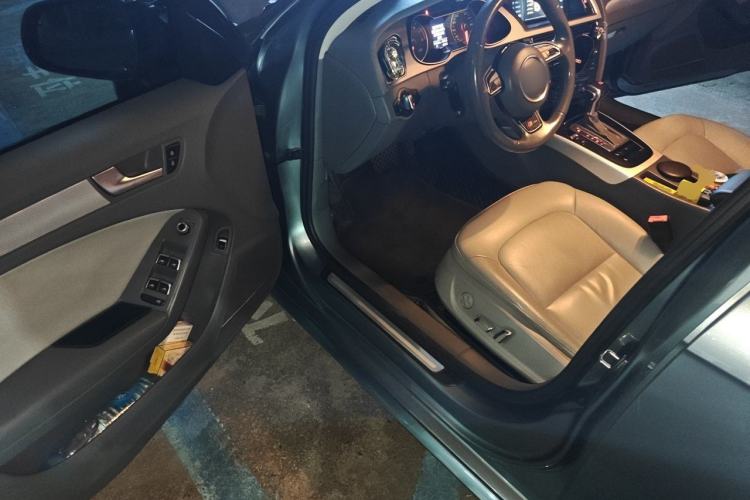 Used Audi A4L 2013 35 TFSI Automatic Standard Model Driver Seat