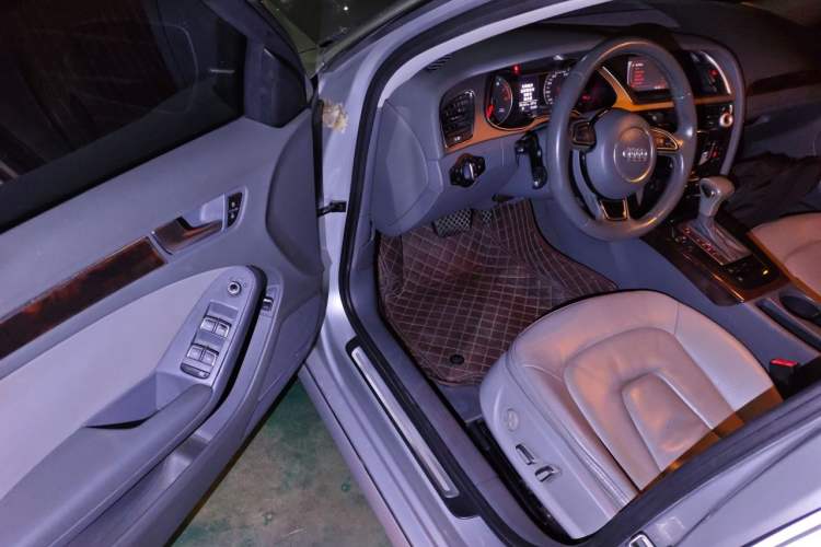 Used Audi A4L 2013 35 TFSI Automatic Comfort Model Driver Seat