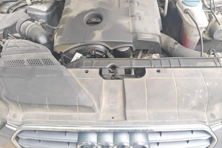 Used Audi A4L 2013 35 TFSI Automatic Comfort Model Engine Bay