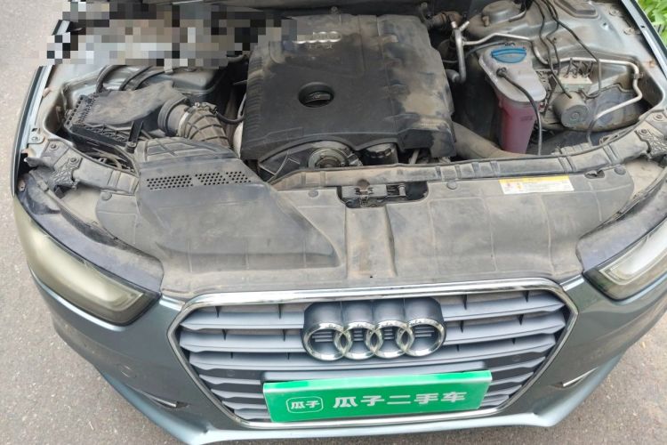 Used Audi A4L 2013 35 TFSI Automatic Standard Model Engine Bay