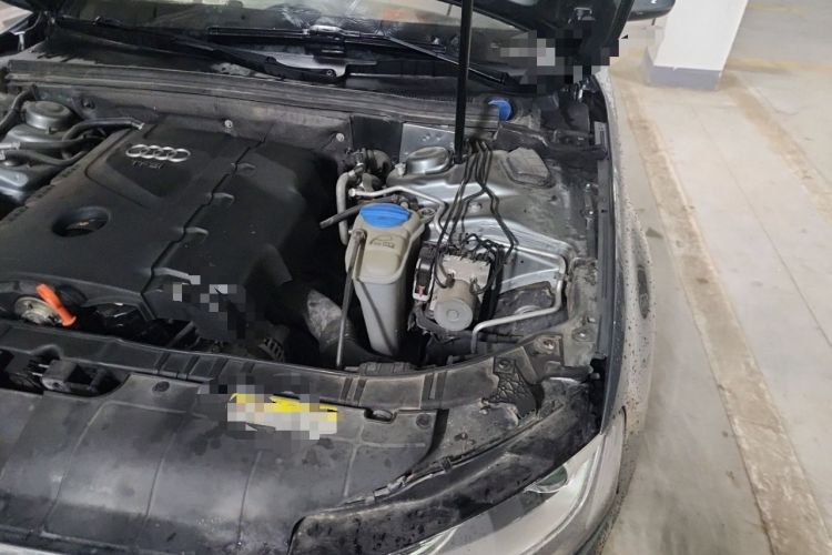 Used Audi A4L 2013 35 TFSI Automatic Comfort Model Engine Bay Left