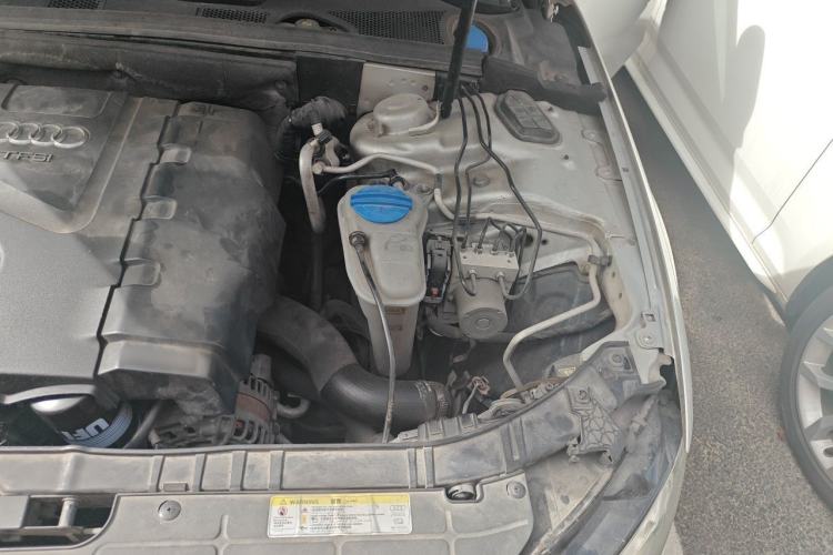 Used Audi A4L 2013 35 TFSI Automatic Standard Model Engine Bay Left