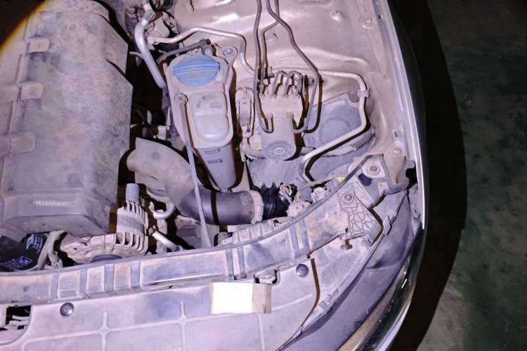 Used Audi A4L 2013 35 TFSI Automatic Comfort Model Engine Bay Left