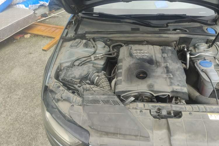 Used Audi A4L 2013 35 TFSI Automatic Standard Model Engine Bay Right