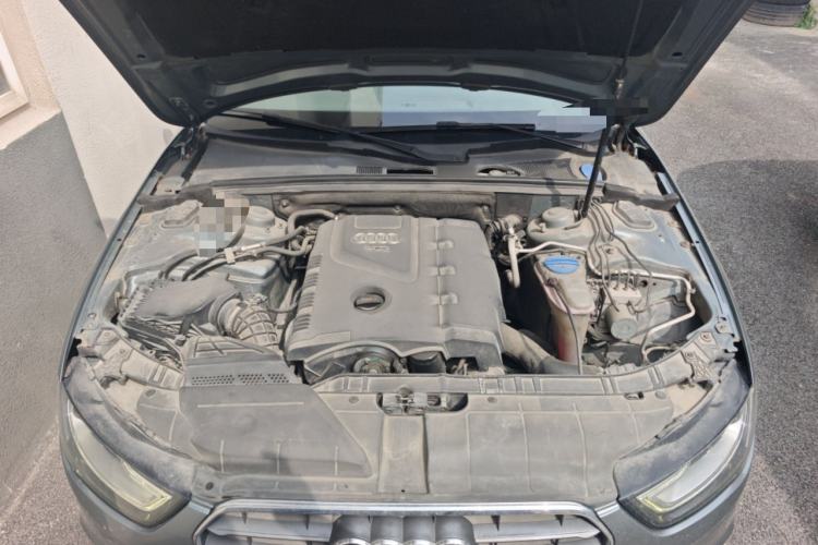 Used Audi A4L 2013 35 TFSI Automatic Technology Edition Engine Bay