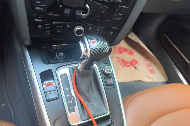 Used Audi A4L 2013 35 TFSI Automatic Standard Model Gear Lever