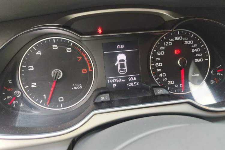 Used Audi A4L 2013 35 TFSI Automatic Standard Model Instrument Cluster