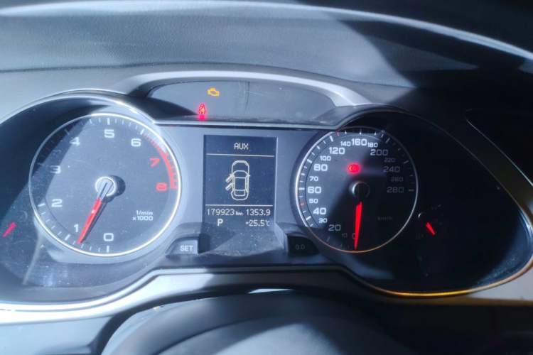 Used Audi A4L 2013 35 TFSI Automatic Standard Model Instrument Cluster