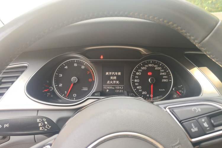 Used Audi A4L 2013 35 TFSI Automatic Comfort Model Instrument Cluster