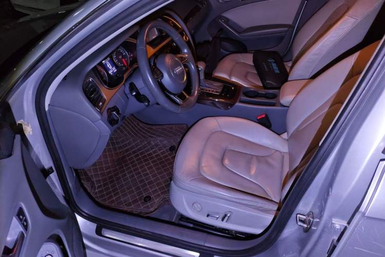 Used Audi A4L 2013 35 TFSI Automatic Comfort Model Left Front Seat