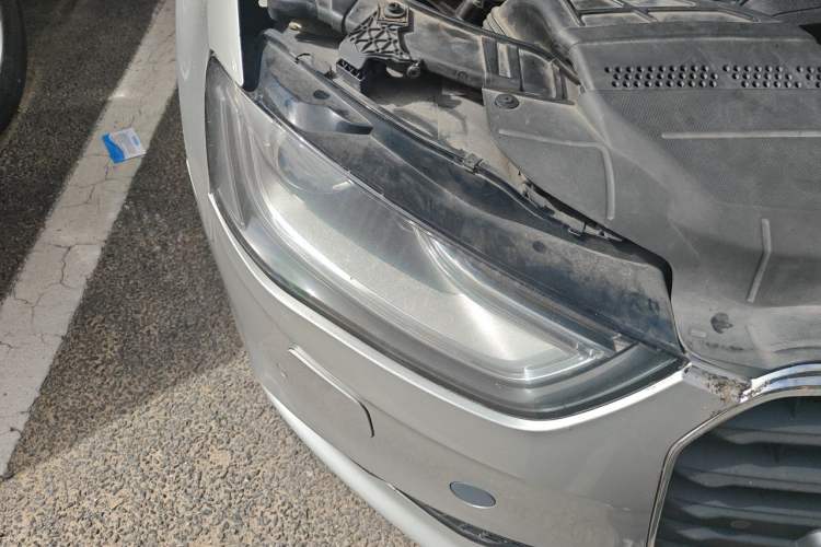 Used Audi A4L 2013 35 TFSI Automatic Standard Model Right Front Headlight