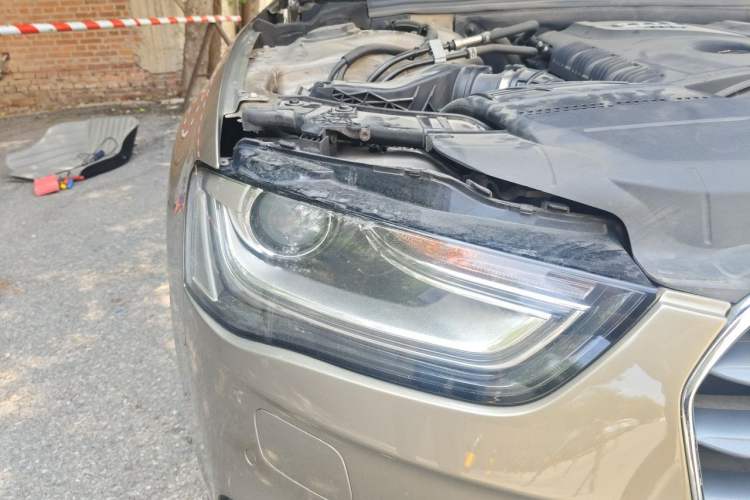 Used Audi A4L 2013 35 TFSI Automatic Comfort Model Right Front Headlight