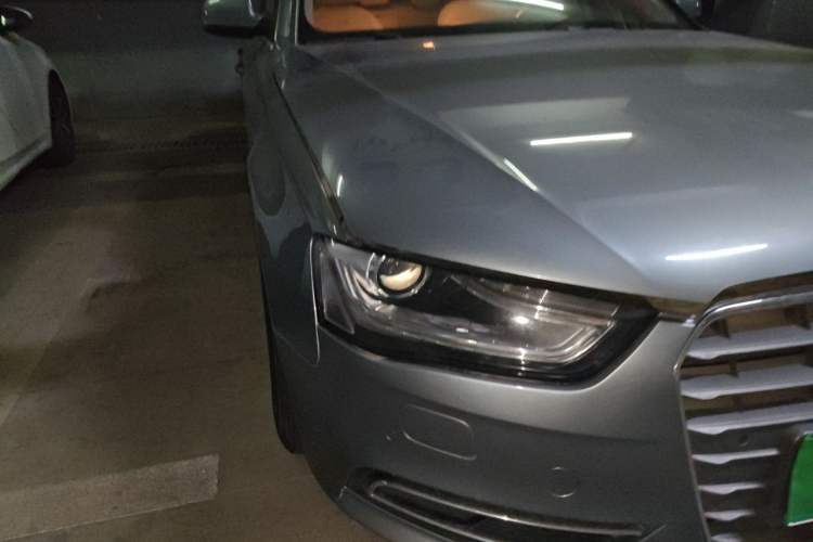 Used Audi A4L 2013 35 TFSI Automatic Comfort Model Right Front Headlight