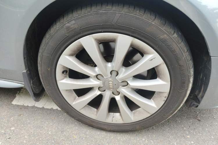 Used Audi A4L 2013 35 TFSI Automatic Standard Model Right Front Wheel Hub