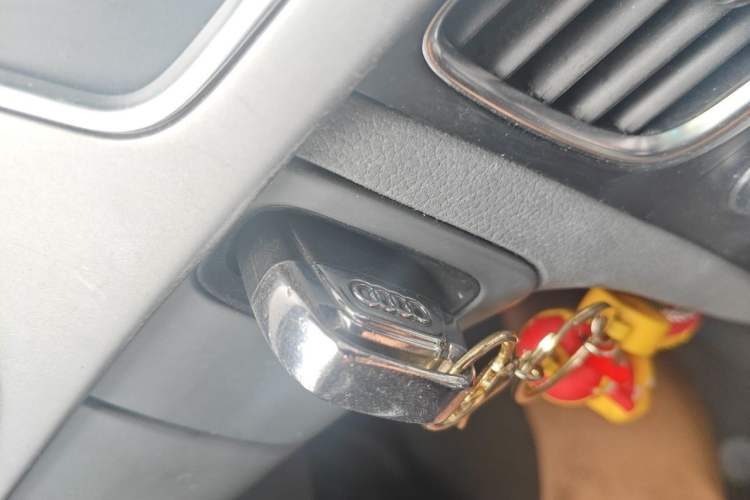 Used Audi A4L 2013 35 TFSI Automatic Comfort Model Vehicle Key