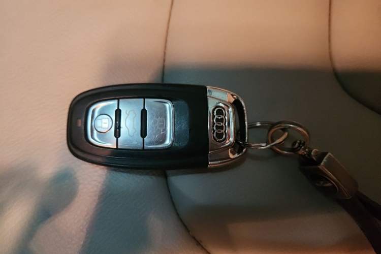 Used Audi A4L 2013 35 TFSI Automatic Comfort Model Vehicle Key