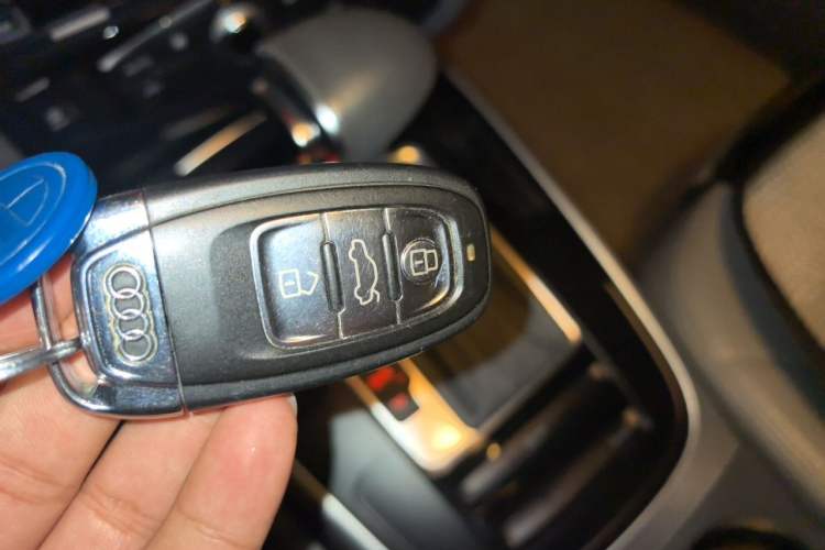 Used Audi A4L 2013 35 TFSI Automatic Standard Model Vehicle Key