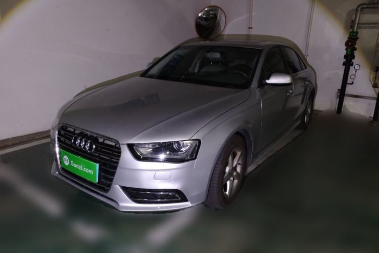 Used Audi A4L 2013 35 TFSI Automatic Comfort Model Guazi used car, China used car export, Used car for sale, Used cars, Cheapest cars for sale