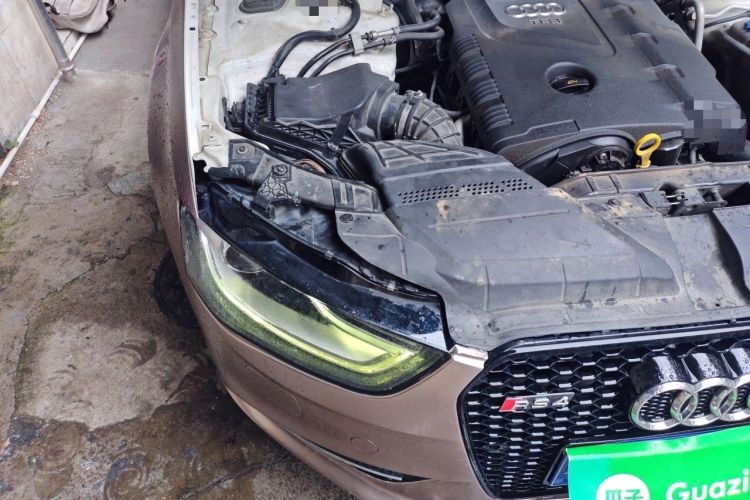 Used Audi A4L 2013 35 TFSI Automatic Standard Model Engine Bay Right