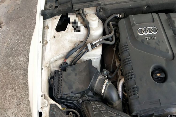 Used Audi A4L 2013 35 TFSI Automatic Standard Model Engine Bay Right
