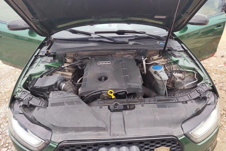 Used Audi A4L 2013 35 TFSI Automatic Comfort Model Engine Bay