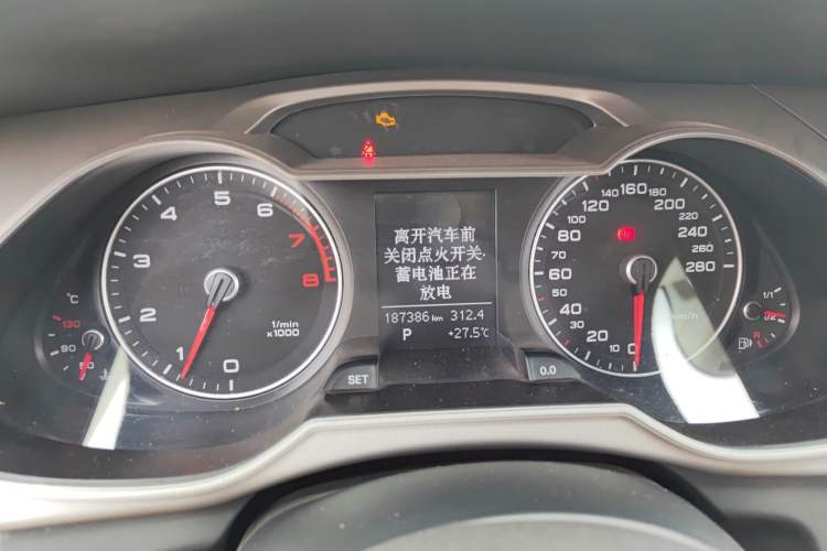 Used Audi A4L 2013 35 TFSI Automatic Comfort Model Instrument Cluster