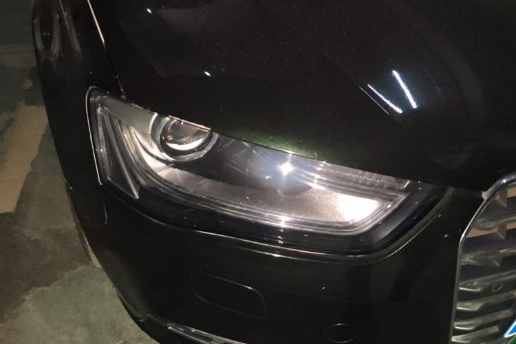 Used Audi A4L 2013 35 TFSI Automatic Standard Model Right Front Headlight
