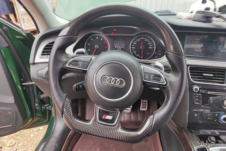 Used Audi A4L 2013 35 TFSI Automatic Comfort Model Steering Wheel