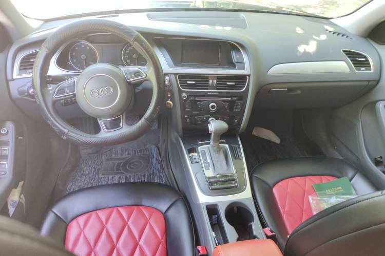 Used Audi A4L 2013 35 TFSI Automatic Standard Model Center Console
