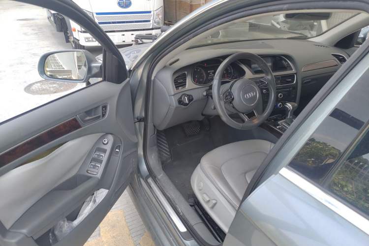 Used Audi A4L 2013 35 TFSI Automatic Standard Model Driver Seat