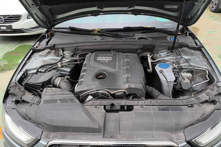 Used Audi A4L 2013 40 TFSI quattro Individual Sport Edition Engine Bay
