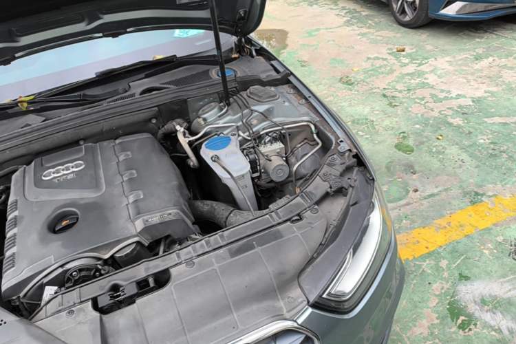 Used Audi A4L 2013 40 TFSI quattro Individual Sport Edition Engine Bay Left